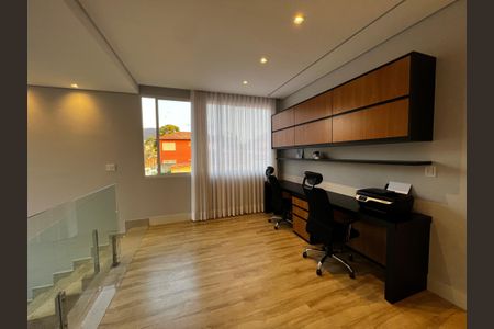 Casa à venda com 3 quartos, 323m² em Vale do Sol, Brumadinho