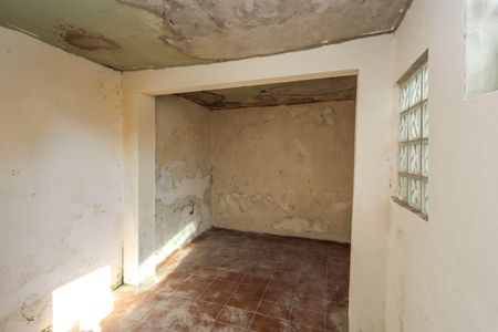 Casa à venda com 210m², 3 quartos e 2 vagas Casa à venda com 210m², 3 quartos e 2 vagasPorão