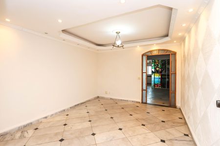 Sala de casa para alugar com 3 quartos, 210m² em Parque Fongaro, São Paulo