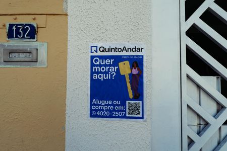 Casa à venda com 210m², 3 quartos e 2 vagas Casa à venda com 210m², 3 quartos e 2 vagasPlaca