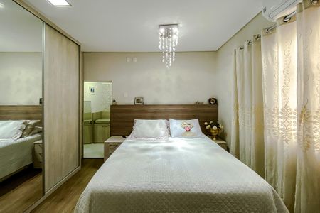  Suíte de casa à venda com 4 quartos, 250m² em Vila Regente Feijó, São Paulo