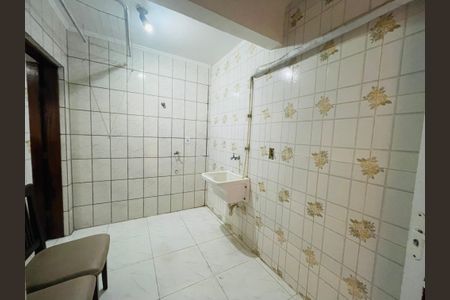 Casa à venda com 150m², 3 quartos e 2 vagasÁrea de Serviço
