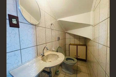 Casa à venda com 150m², 3 quartos e 2 vagasLavabo 