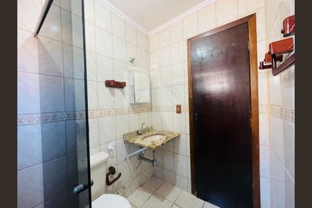 Casa à venda com 150m², 3 quartos e 2 vagasBanheiro 2