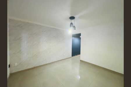 Casa à venda com 150m², 3 quartos e 2 vagasSala