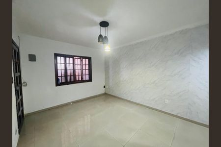 Sala de casa para alugar com 3 quartos, 150m² em Jardim Cocaia, Guarulhos