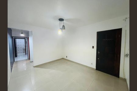 Casa à venda com 150m², 3 quartos e 2 vagasSala