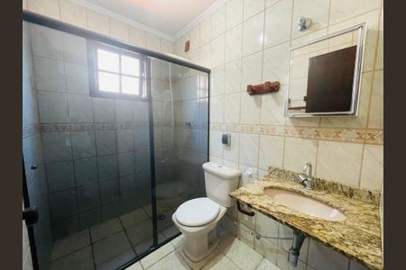 Casa à venda com 150m², 3 quartos e 2 vagasBanheiro 2