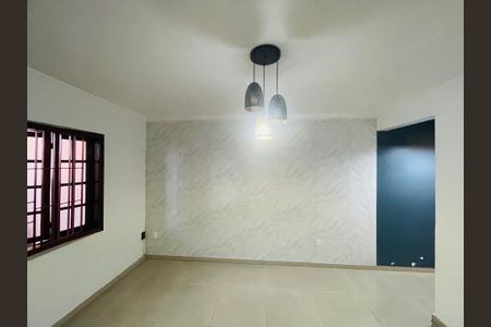 Sala de casa para alugar com 3 quartos, 150m² em Jardim Cocaia, Guarulhos