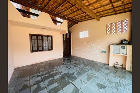 Casa à venda com 150m², 3 quartos e 2 vagasGaragem