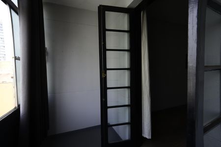 Varanda de kitnet/studio à venda com 1 quarto, 60m² em Sé, São Paulo
