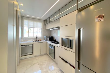 Apartamento à venda com 98m², 4 quartos e 3 vagasCozinha