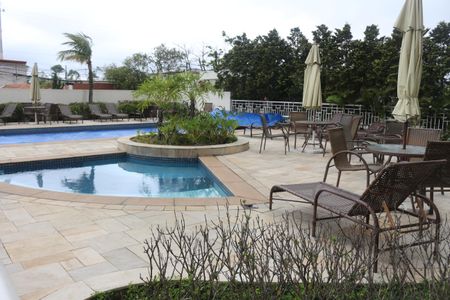 Apartamento à venda com 64m², 2 quartos e 1 vagaÁrea comum - Piscina