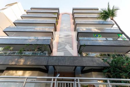 Apartamento à venda com 92m², 3 quartos e 1 vaga Apartamento à venda com 92m², 3 quartos e 1 vagaFachada