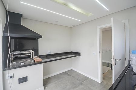 Apartamento à venda com 288m², 3 quartos e 3 vagas Apartamento à venda com 288m², 3 quartos e 3 vagasChurrasqueira