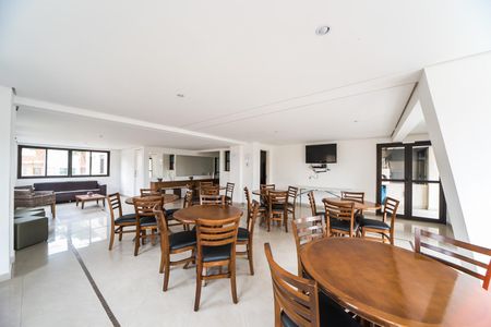 Apartamento à venda com 288m², 3 quartos e 3 vagas Apartamento à venda com 288m², 3 quartos e 3 vagasÁrea comum - Salão de festas