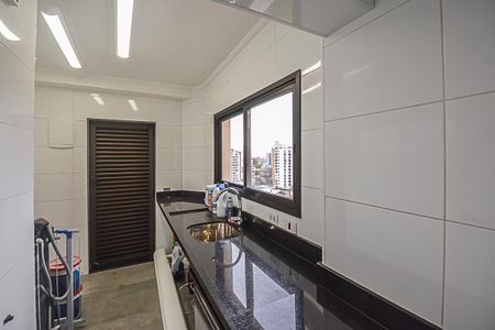 Apartamento à venda com 288m², 3 quartos e 3 vagas Apartamento à venda com 288m², 3 quartos e 3 vagasÁrea de Serviço