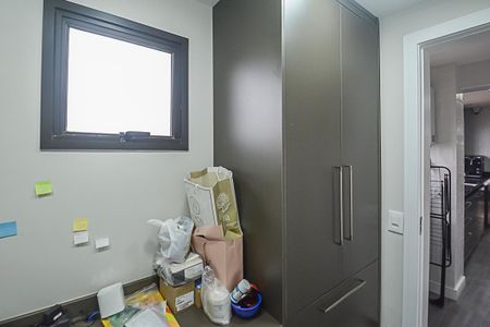 Apartamento à venda com 288m², 3 quartos e 3 vagas Apartamento à venda com 288m², 3 quartos e 3 vagasEscritório