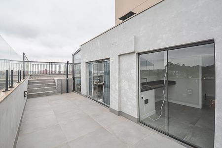 Apartamento à venda com 288m², 3 quartos e 3 vagas Apartamento à venda com 288m², 3 quartos e 3 vagasPiscina