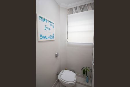 Casa à venda com 200m², 3 quartos e 4 vagas Casa à venda com 200m², 3 quartos e 4 vagasLavabo