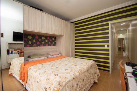 Casa à venda com 200m², 3 quartos e 4 vagas Casa à venda com 200m², 3 quartos e 4 vagasQuarto 3