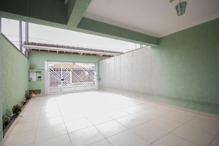 Casa à venda com 200m², 3 quartos e 4 vagas Casa à venda com 200m², 3 quartos e 4 vagasGaragem