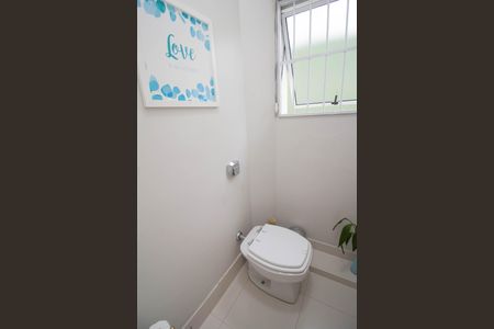 Casa à venda com 200m², 3 quartos e 4 vagas Casa à venda com 200m², 3 quartos e 4 vagasLavabo