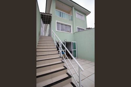 Casa à venda com 200m², 3 quartos e 4 vagas Casa à venda com 200m², 3 quartos e 4 vagasQuintal