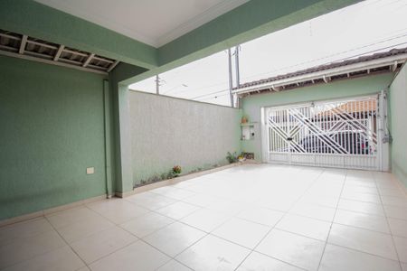 Casa à venda com 200m², 3 quartos e 4 vagas Casa à venda com 200m², 3 quartos e 4 vagasGaragem