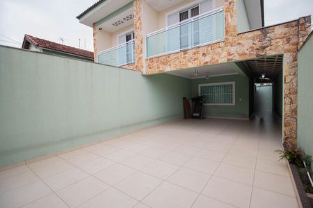 Casa à venda com 200m², 3 quartos e 4 vagas Casa à venda com 200m², 3 quartos e 4 vagasGaragem