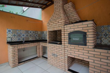 Casa à venda com 200m², 3 quartos e 4 vagas Casa à venda com 200m², 3 quartos e 4 vagasChurrasqueira