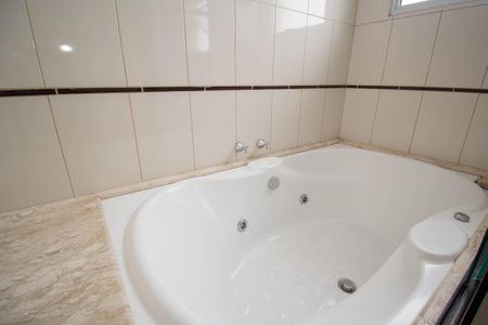 Casa à venda com 200m², 3 quartos e 4 vagas Casa à venda com 200m², 3 quartos e 4 vagasBanheiro da Suíte