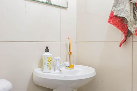 Casa à venda com 60m², 2 quartos e 1 vagaLavabo