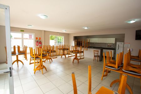 Apartamento à venda com 48m², 2 quartos e 1 vaga Apartamento à venda com 48m², 2 quartos e 1 vagaÁrea comum - Salão de festas