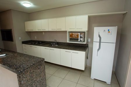 Apartamento à venda com 48m², 2 quartos e 1 vaga Apartamento à venda com 48m², 2 quartos e 1 vagaÁrea comum - Salão de festas