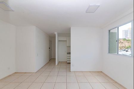 Sala de apartamento para alugar com 2 quartos, 44m² em Buritis, Belo Horizonte