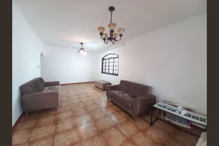 Sala de casa para alugar com 3 quartos, 150m² em Vila Valenca, São Vicente