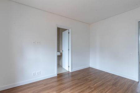 Apartamento à venda com 142m², 4 quartos e 3 vagasQuarto 2