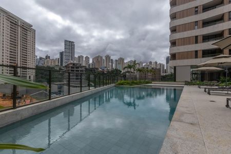 Apartamento à venda com 142m², 4 quartos e 3 vagasÁrea comum - Piscina