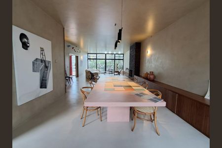 Casa à venda com 317m², 4 quartos e 5 vagas Casa à venda com 317m², 4 quartos e 5 vagasFoto 05