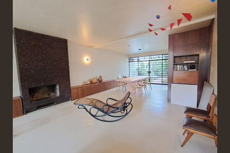 Casa à venda com 317m², 4 quartos e 5 vagas Casa à venda com 317m², 4 quartos e 5 vagasFoto 07