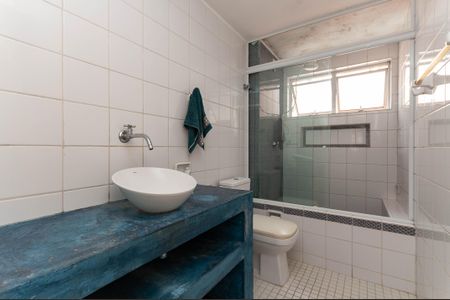 Apartamento à venda com 79m², 2 quartos e 1 vaga Apartamento à venda com 79m², 2 quartos e 1 vagaBanheiro Social