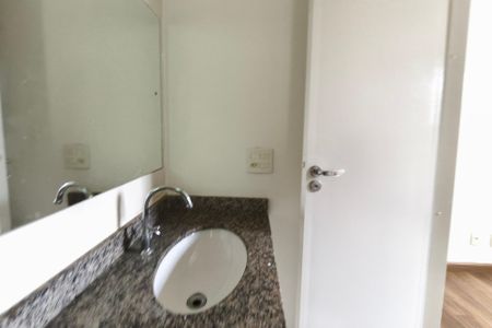Banheiro Suíte de apartamento para alugar com 3 quartos, 61m² em Jardim Ipaussurama, Campinas