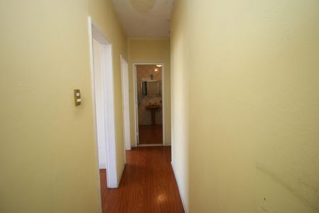 Apartamento à venda com 120m², 2 quartos e 1 vagaCorredor