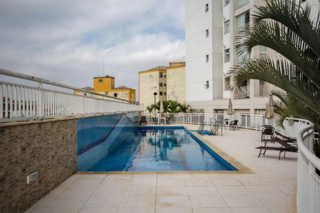 Apartamento à venda com 60m², 2 quartos e 2 vagas Apartamento à venda com 60m², 2 quartos e 2 vagasÁrea comum - Piscina
