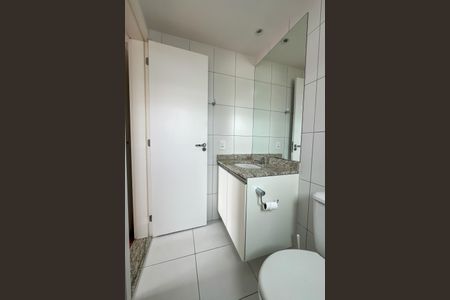 Apartamento à venda com 60m², 2 quartos e 2 vagas Apartamento à venda com 60m², 2 quartos e 2 vagasBanheiro da Suíte