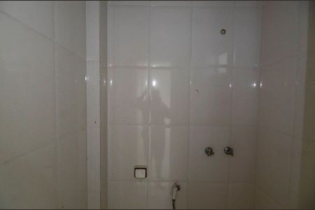 Apartamento à venda com 90m², 2 quartos e 1 vaga Apartamento à venda com 90m², 2 quartos e 1 vagaBanheiro de Serviço