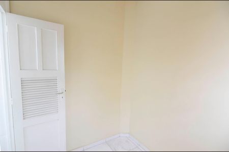 Apartamento à venda com 90m², 2 quartos e 1 vaga Apartamento à venda com 90m², 2 quartos e 1 vagaQuarto de Serviço