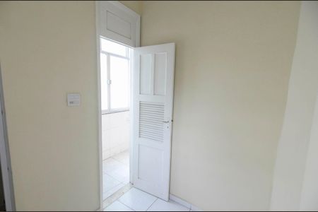 Apartamento à venda com 90m², 2 quartos e 1 vaga Apartamento à venda com 90m², 2 quartos e 1 vagaQuarto de Serviço