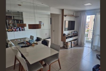 Apartamento à venda com 67m², 2 quartos e 2 vagasSala